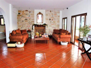 Отель Waterfront Mediterranean Villa  Skroponeria